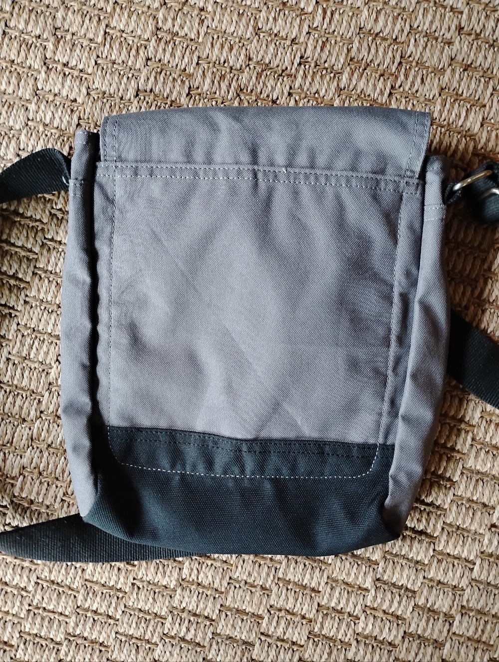 Carhartt Grey Crossbody - Picture 3 of 10